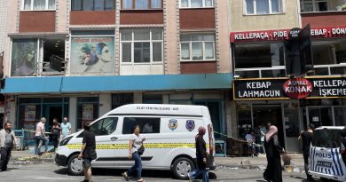 Esenler'de zincir marketin deposunda çıkan yangında 1 çalışan hayatını kaybetti