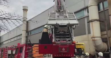 Esenyurt'ta demir fabrikasında yangın paniği