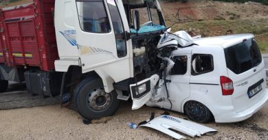 Eskişehir’de kamyon ve kamyonet çarpıştı: 1 ölü 1 yaralı