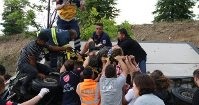 Eskişehir’de karavanla otomobil çarpıştı: 2’si Fransız 5 yaralı