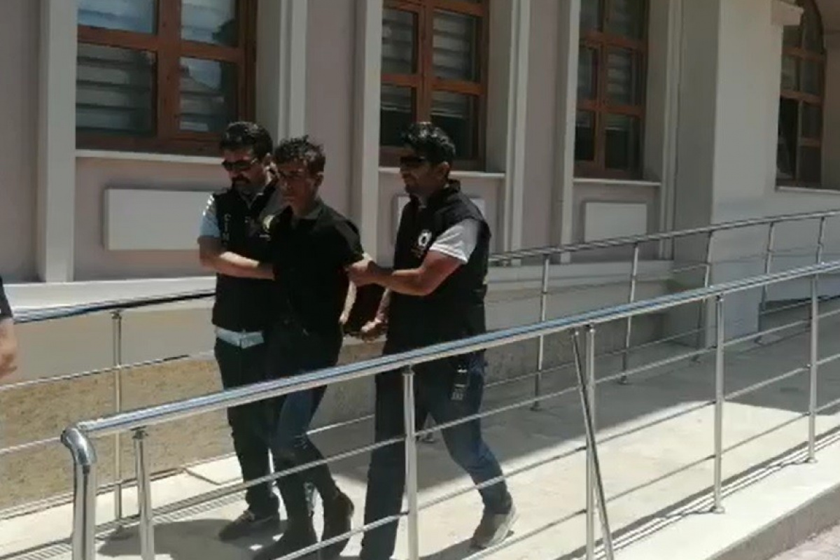 Evinde bıçaklanmış halde ölü bulunan yaşlı adamın katili torunu çıktı