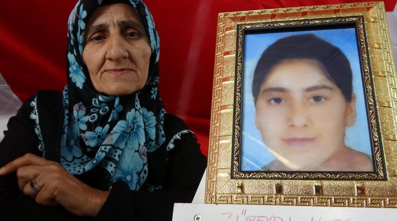 Evlat nöbetindeki aileler bin 19 gündür çocuklarının yolunu gözlüyor