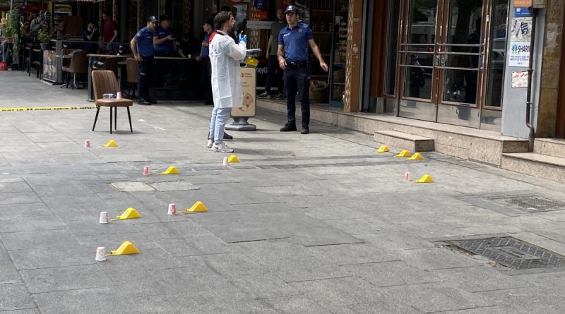 Fatih’te babasının işyerine kurşun yağdırdı
