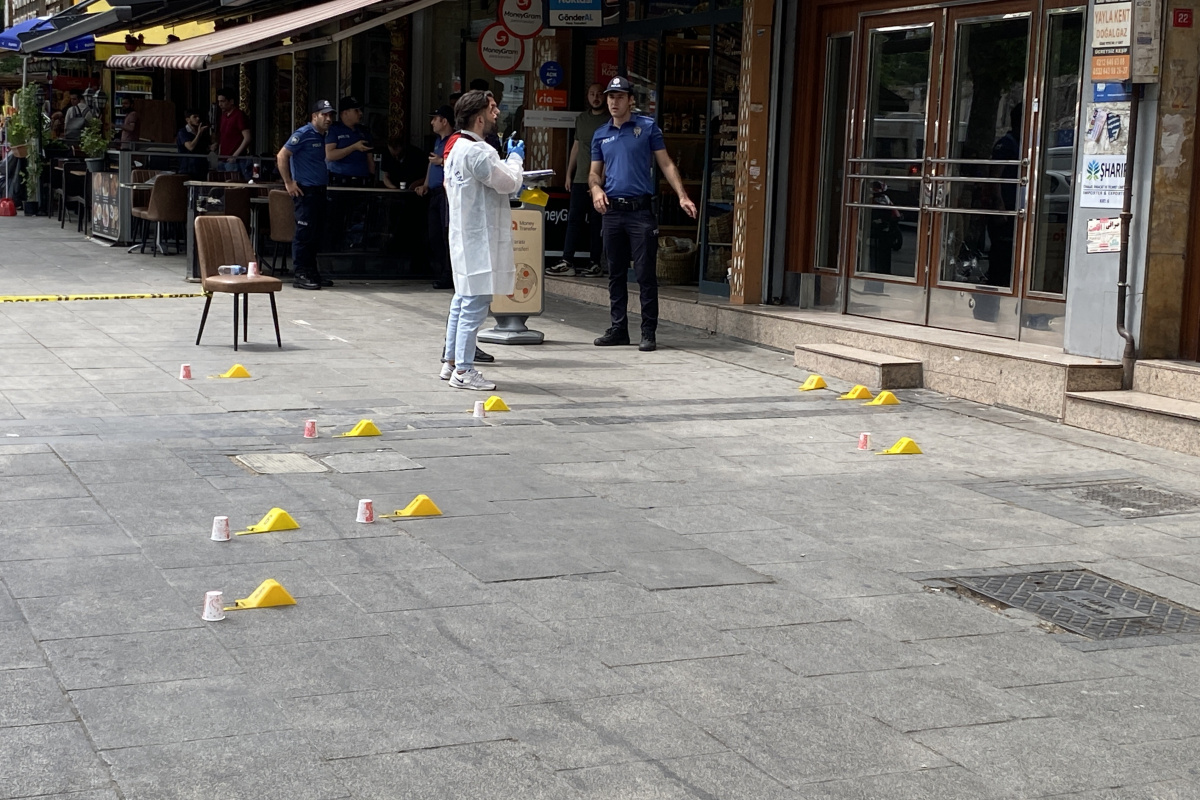 Fatih’te babasının işyerine kurşun yağdırdı