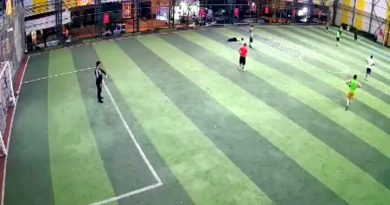 Futbol oynarken kalp krizi geçirdi