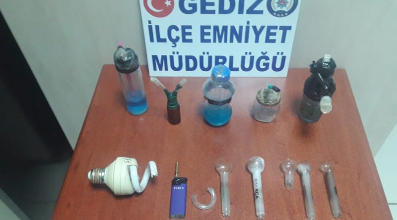 Gediz’de polis uyuşturucuya geçit vermiyor