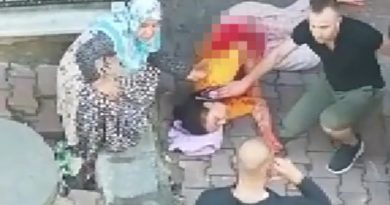 Genç kız tartıştığı annesini bıçakladı