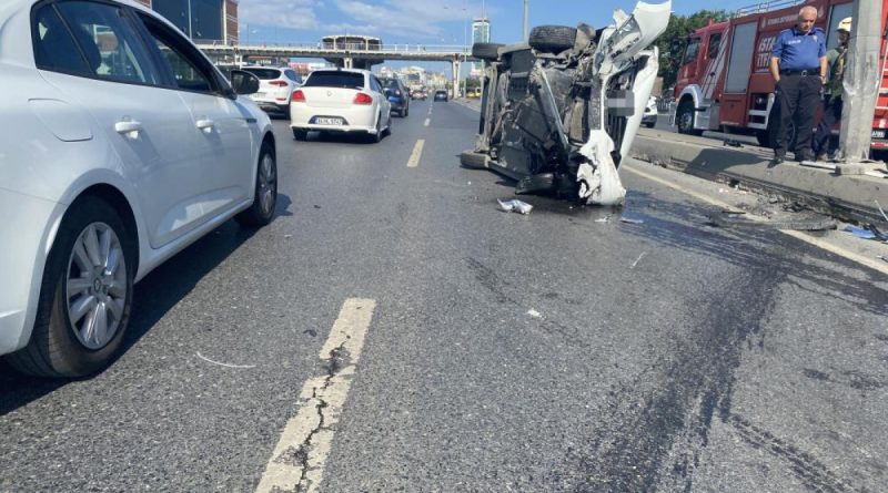 Haramidere E-5’te araç takla attı: 1 yaralı