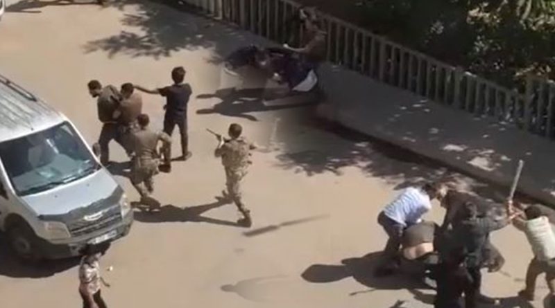 İki grubun sopalı kavgasına özel harekat polisi müdahale etti