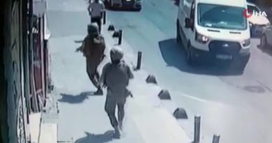 İstanbul'da filmleri aratmayan operasyon: Kuyumcu aracından 9 kilo altın yağmalayanlar Küçükçekmece’de yakalandı