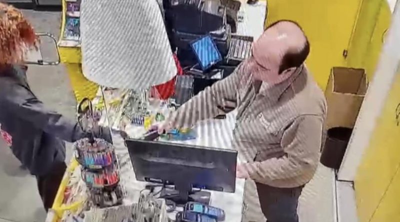 İstanbul’da ilginç dolandırıcılık: İki kardeş kredi kartını markette kullanınca yakalandı