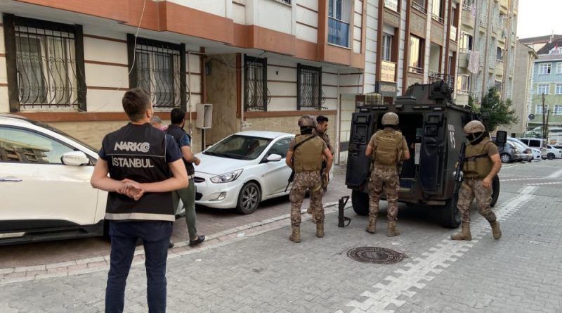 İstanbul'da uyuşturucu tacirlerine helikopter destekli eş zamanlı operasyon !