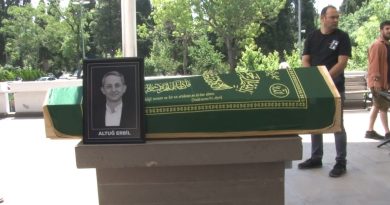 İtalya’daki helikopter kazasında hayatını kaybeden Altuğ Erbil toprağa verildi