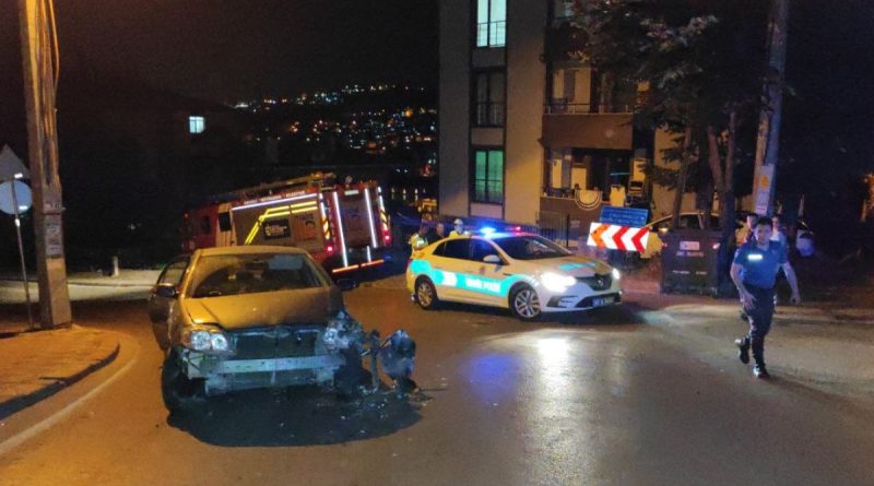 İtfaiye aracına çarptı, 'Ehliyetimi kaybedemem' diyerek kaçtı