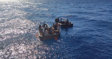 İzmir açıklarında 43 göçmen kurtarıldı