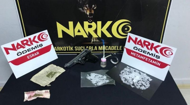 İzmir'de uyuşturucu operasyonu: 5 gözaltı