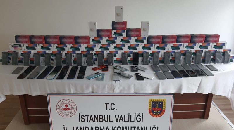 Jandarmadan kaçak cep telefonu operasyonu: 5 gözaltı