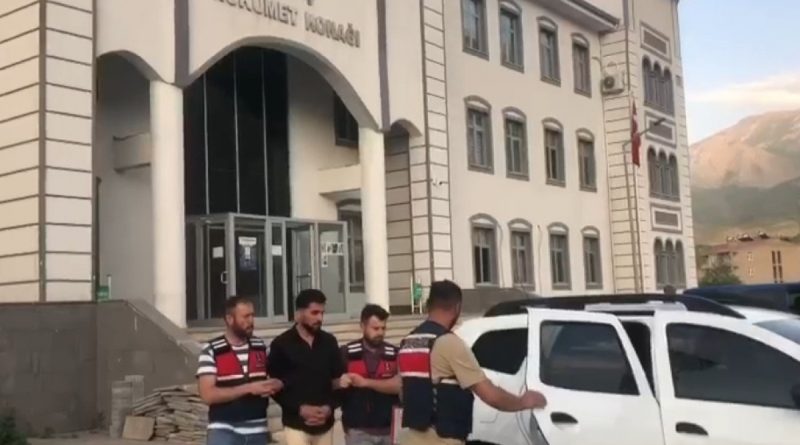 JASAT, göçmen kaçakçılarına nefes aldırmıyor: 11 gözaltı