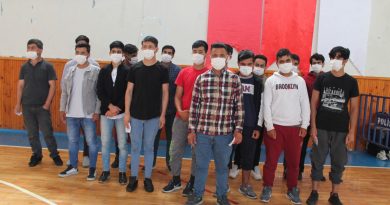 Kaçak göçmenlerin ülkelerine gönderilmesi tüm hızıyla devam ediyor