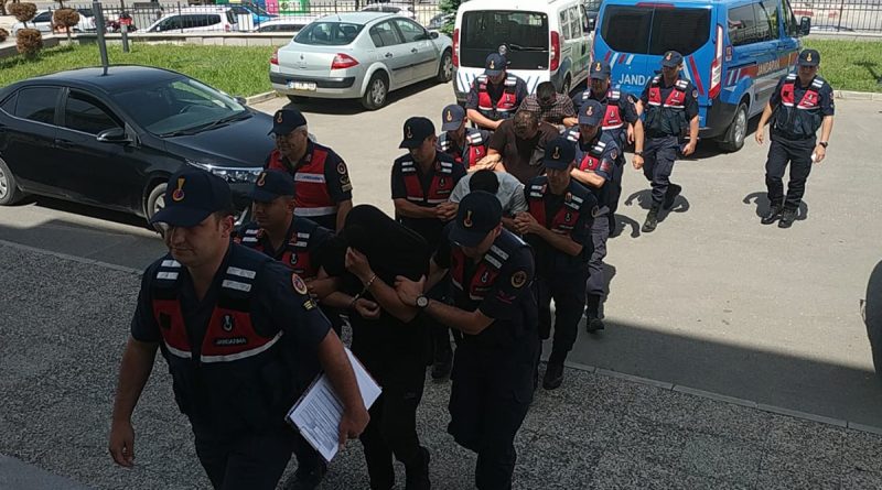 Karaman’da 400 bin liralık damlama borusu çalan 4 kişi tutuklandı