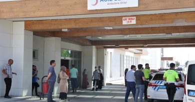 Karaman’da okul servisi ile otomobil çarpıştı: 13 yaralı