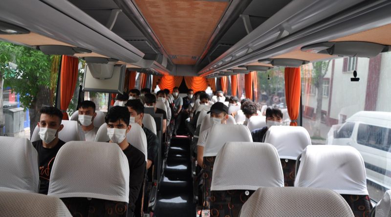 Kars’ta 74 düzensiz göçmen sınır dışı ediliyor