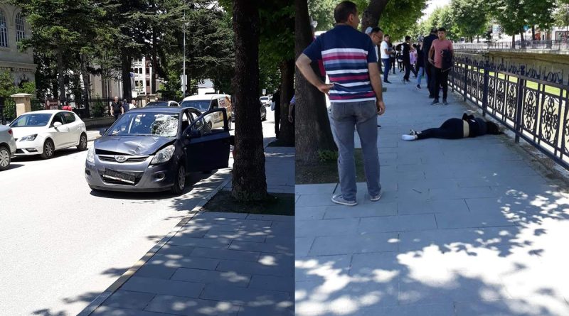 Karşıya geçmek isteyen öğrenciye otomobil çarptı