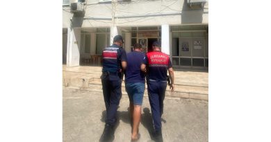 Kaş'ta hırsızlıktan aranan şüpheli yakalandı