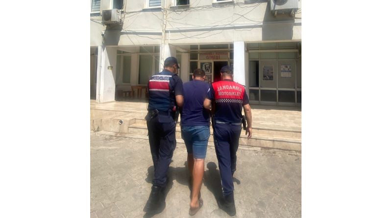 Kaş'ta hırsızlıktan aranan şüpheli yakalandı