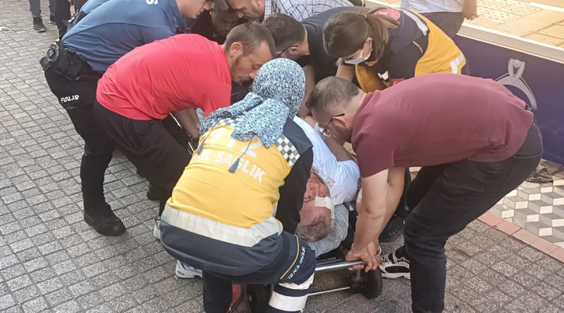 Kavgayı ayırmak isterken hastanelik oldu