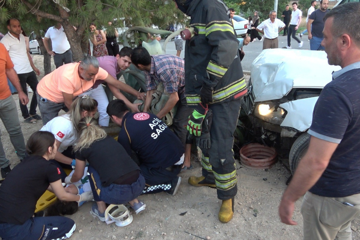 Kaza sonrası can pazarı: 1 ölü 7 yaralı