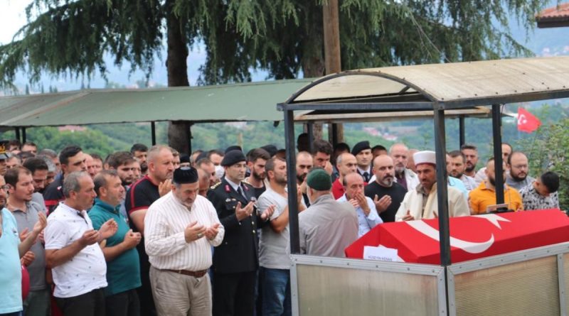 Kazada hayatını kaybeden jandarma er son yolculuğuna uğurlandı