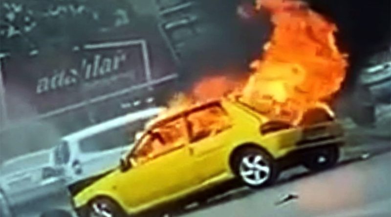 Kazaya karıştı, alev topuna dönen otomobilini bırakıp kaçtı