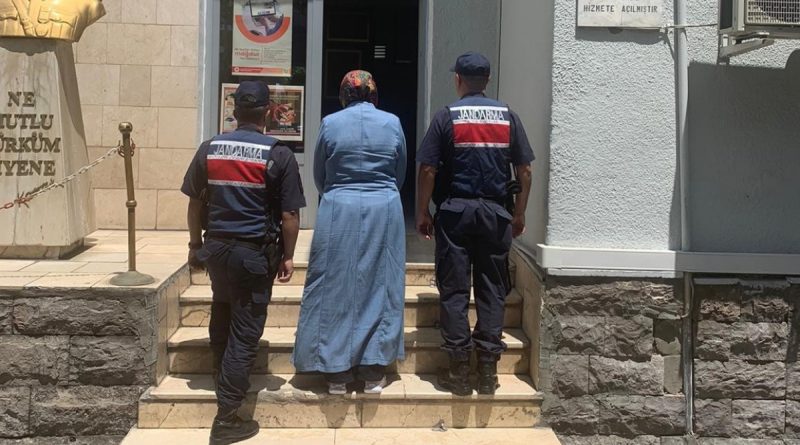 Kesinleşmiş hapis cezası bulunan FETÖ üyesi kadın yakalandı