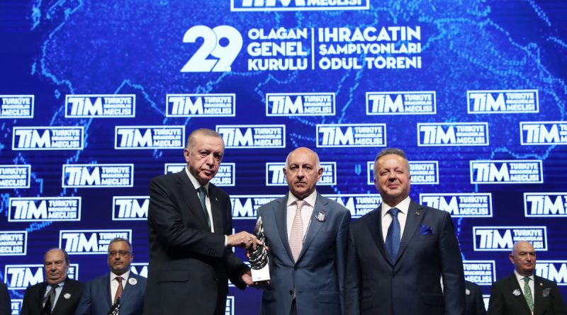 Kibar Holding’e TİM’den ihracat ödülü
