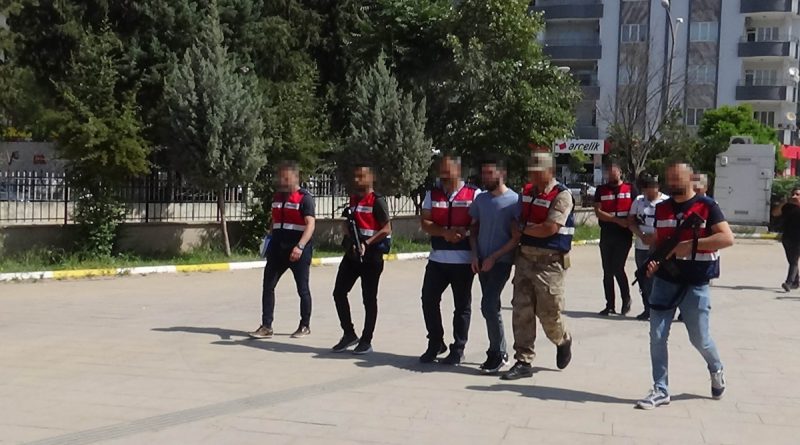 Kilis’te 2 PKK’lı terörist tutuklandı