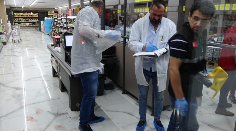 Kız meselesi yüzünden arkadaşını markette vurdu: 1 ağır yaralı