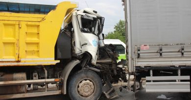 Kocaeli'de 3 araç birbirine girdi: 4 yaralı