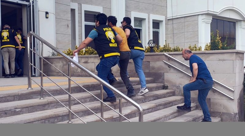 Komşuların park kavgası cinayetinde 1 kişi tutuklandı