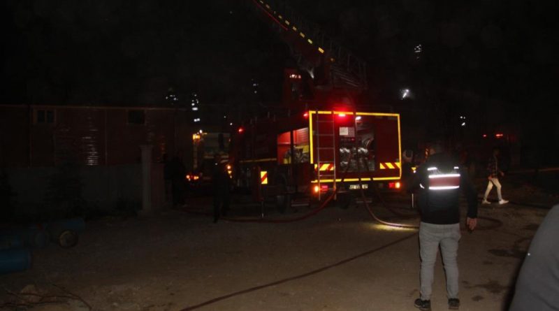 Konya’da balık fabrikası alev alev yandı