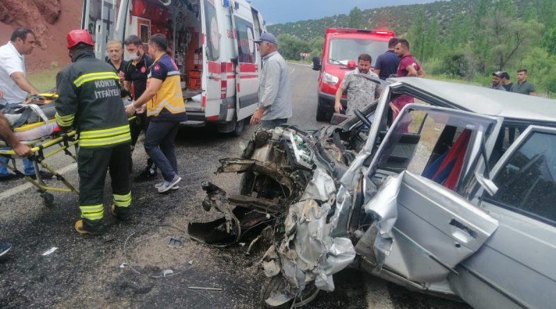 Konya’da yolcu minibüsü ile otomobil çarpıştı: 6 yaralı