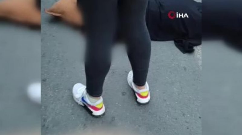 Küçükçekmece’de feci kaza: Dolmuş anne ve çocuğuna çarptı