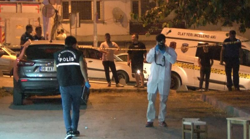 Küçükçekmece’de silahlı saldırı: 2 yaralı