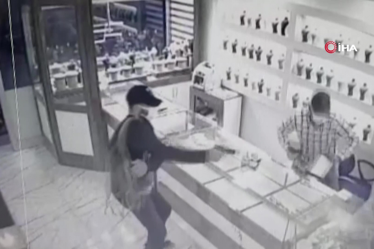 Kuyumcu soygununda dehşet anları kamerada