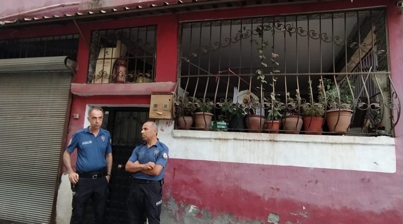 Kuzeni tarafından tabancayla başından vurulan kişi ağır yaralandı