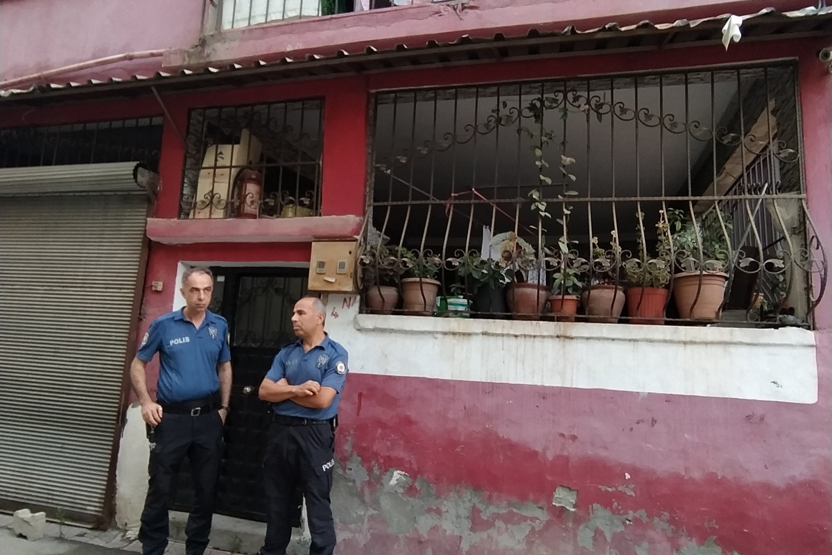 Kuzeni tarafından tabancayla başından vurulan kişi ağır yaralandı