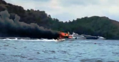 Lüks yat cayır cayır yandı