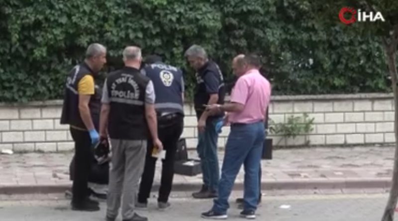 Malatya’da adliyeye sevk edilen cinayet zanlıları taş yağmuruna tutuldu