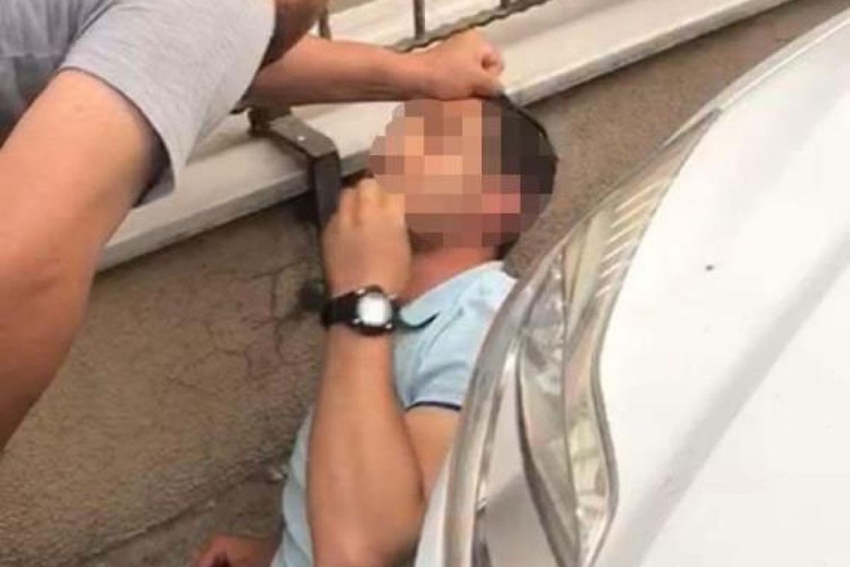 Maltepe’de duş alan kadını dikizleyen tacizciye meydan dayağı