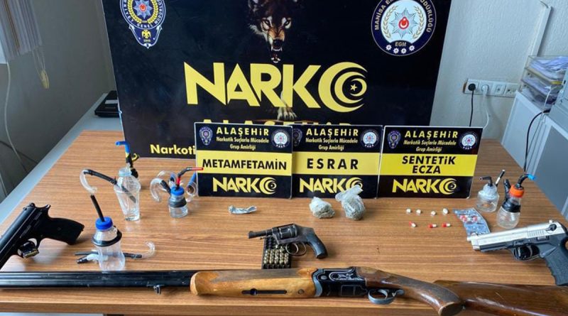 Manisa'da uyuşturucu operasyonu: 9 gözaltı